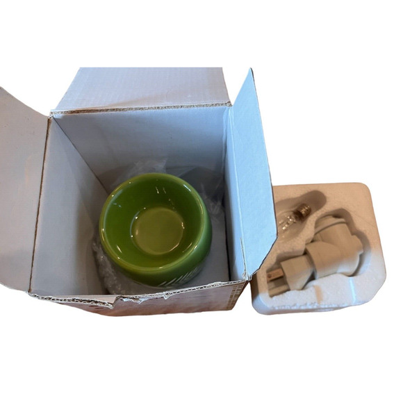 Scentsy Green Grotto Palm Leaves Plug in Mini Wax Warmer RETIRED New in box - Picture 1 of 9